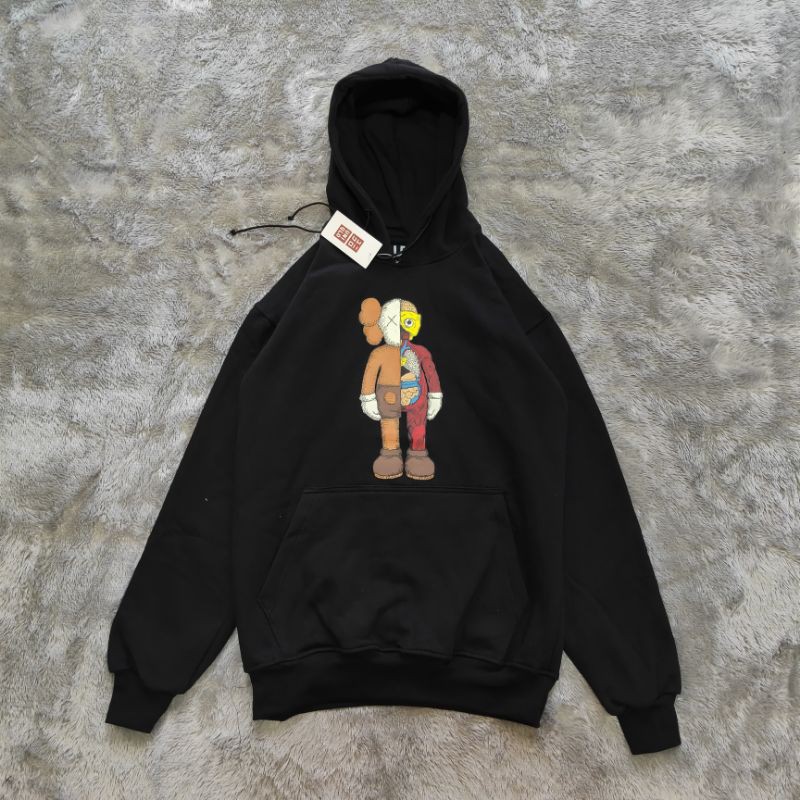 Sweater Hoodie  Uniqlo  Kaws Anatomy FullTag Lebel 