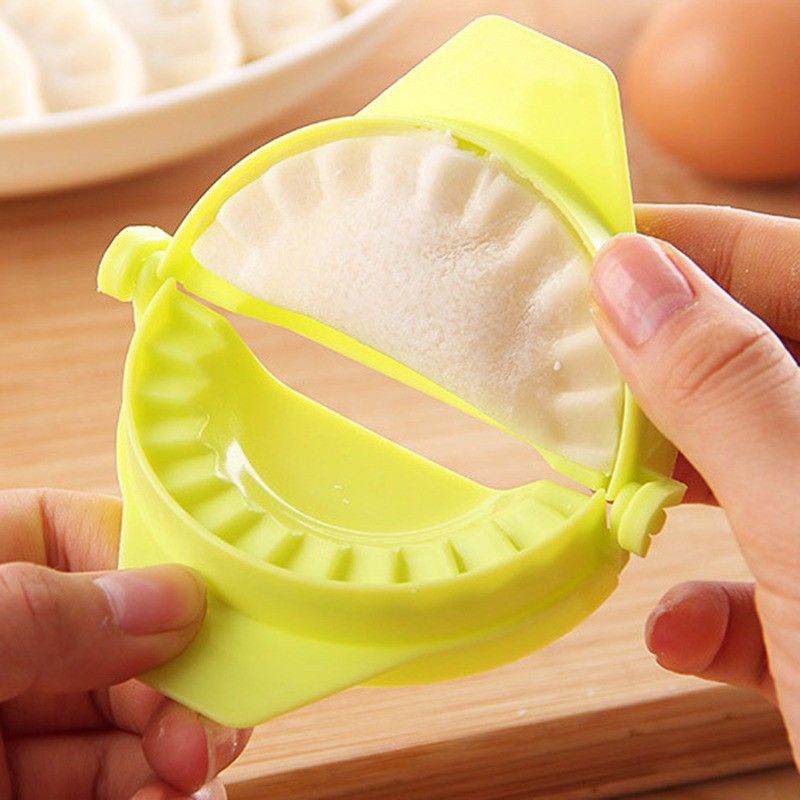 CETAKAN PANGSIT CETAKAN DUMPLING CETAKAN GYOZA PASTEL MOLD ALAT BANTU PANGSIT MAKER DUMPLING MAKER ALAT BANTU BUAT GYOZA CETAKAN KUE CETAKAN ADONAN KUE CETAKAN PANSIT CETAKAN PASTEL PEMPEK ALAT PEMBUAT MOLDING DIMSUM SENDOK CLIP PENTOL BAKSO DAGING KUE