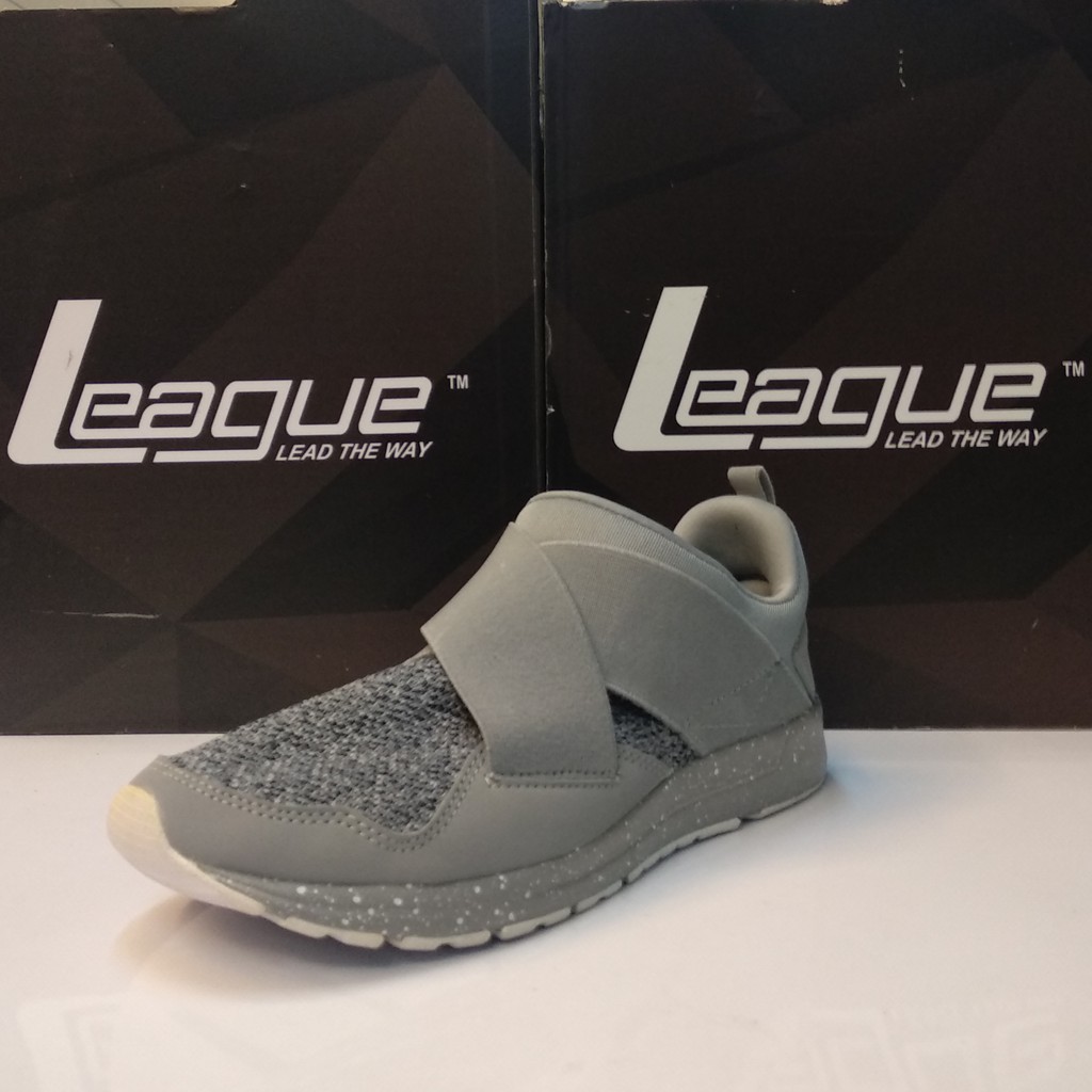 Sepatu Lifestyle Sneaker merk League - Vault Slip On 221