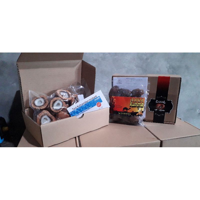 

BUAH ZURIAT 1 BOX + KURMA