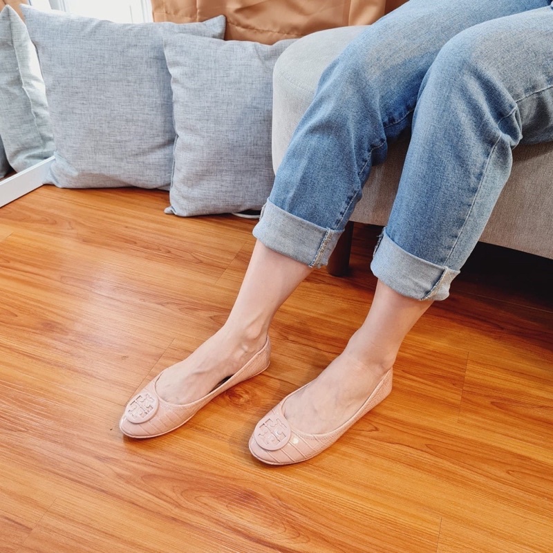 sepatu fashion Tory b*rch Pink Croco size 36