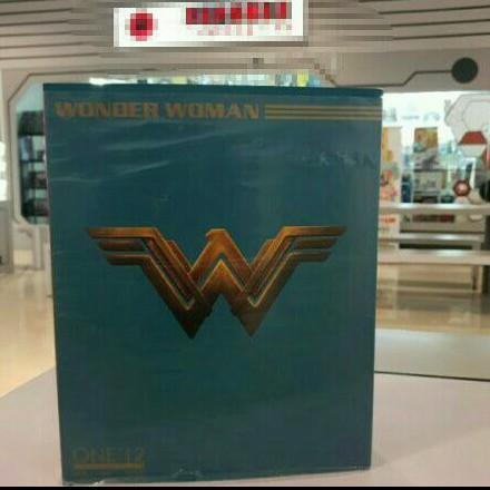 Figure Mezco One:12 Wonder Woman Original MISB