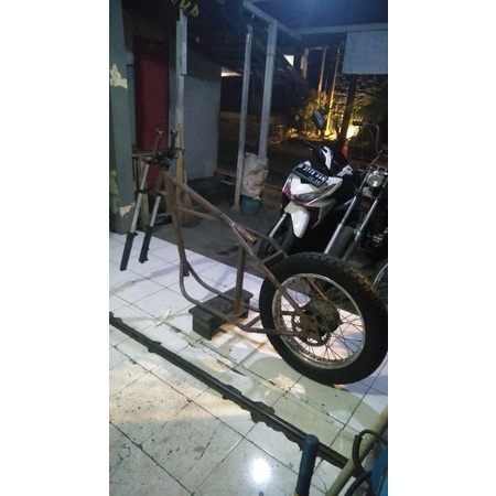 frame chopper bobber custom rigid