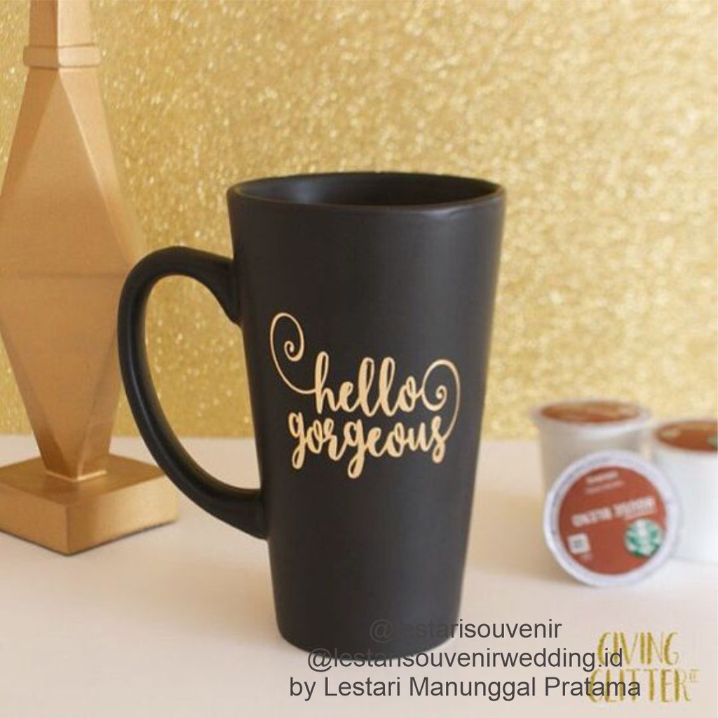 SOUVENIR GELAS KACA HITAM BENTUK V U / souvenir wedding gelas gagang kaca dof hitam / souvenir perni