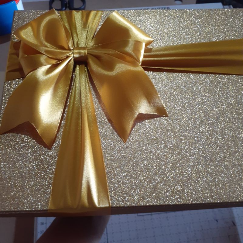 GIFTBOX CANTIK WARNA KUNING GOLD EMAS HARDBOX KOTAK KADO HADIAH ISTIMEWA