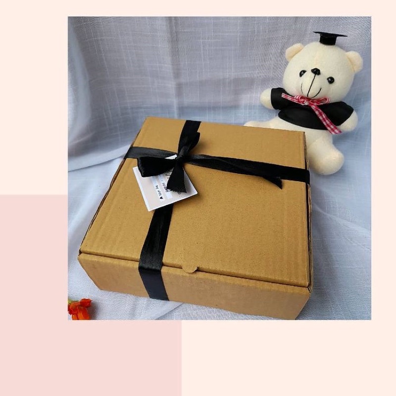 

GIFT BOX