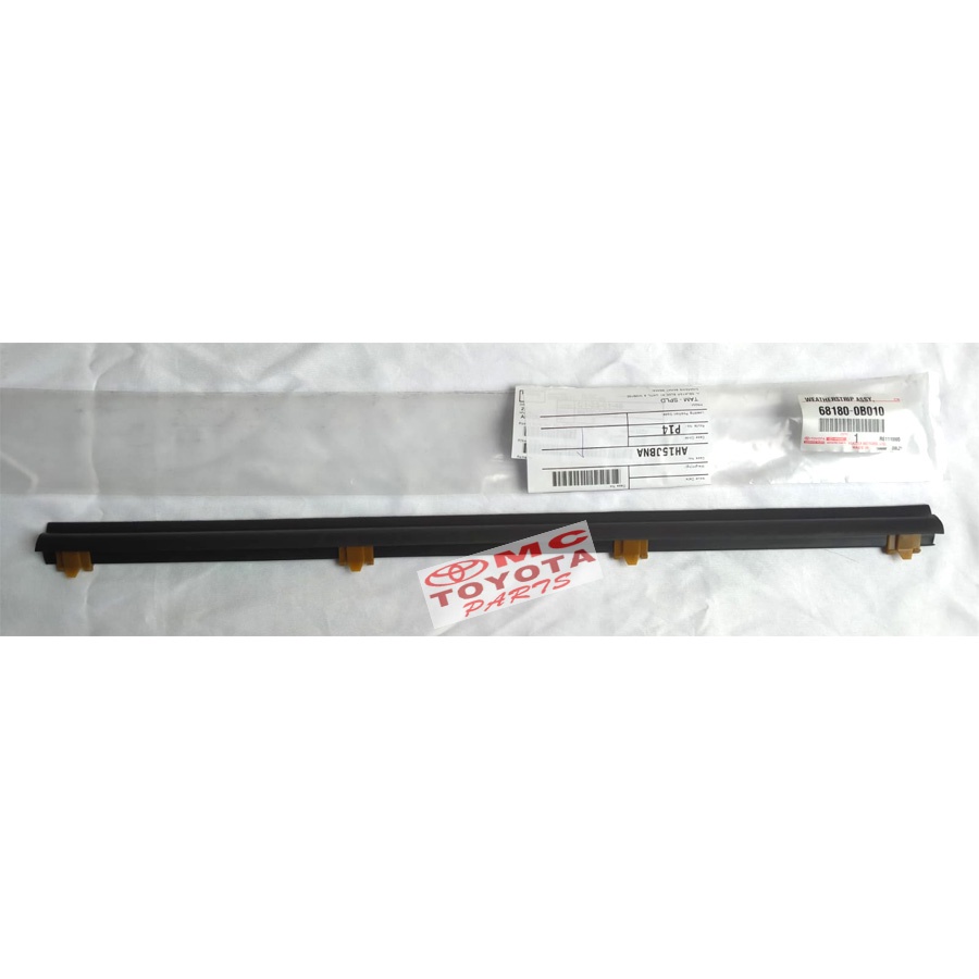 Pelipit Pintu / Karet Kaca Luar Belakang Kijang Kapsul 7K 68180-0B010