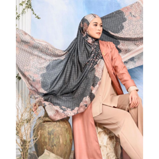 BUTON SCARF WEARING KLAMBY NOIR