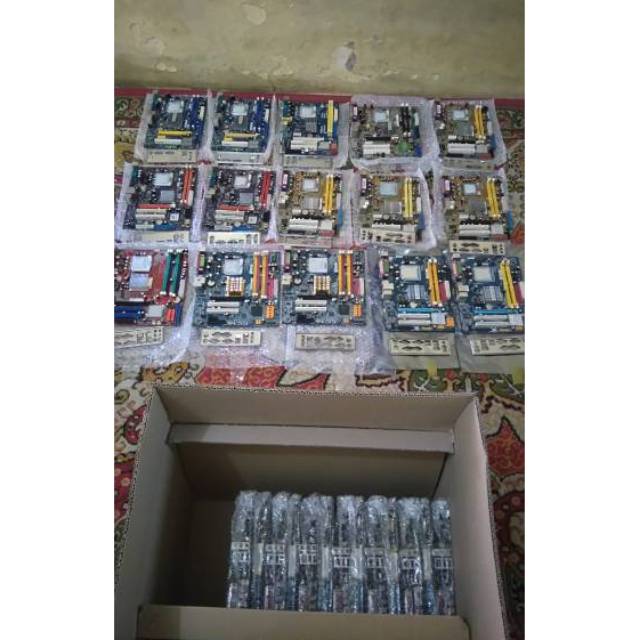 Mobo lga 775, 945 merk campur