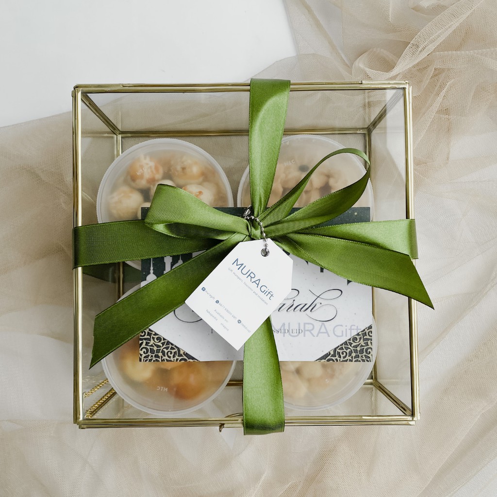 

Mura Gift Hampers Box Terarium Paket A