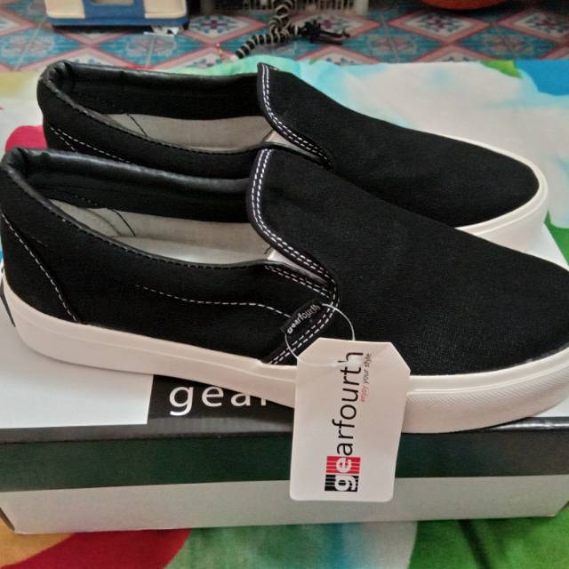 Gearfourth snoopy slip on size 42