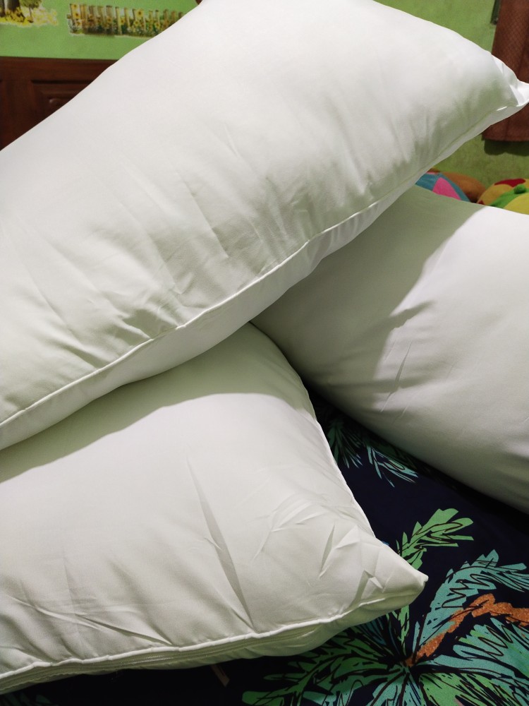 Bantal Guling Tidur / 1bantal 1guling Hotel Yobel Putih