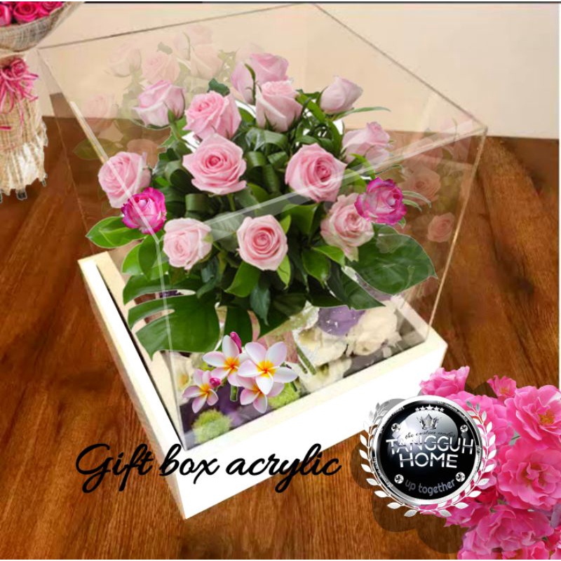 

Kotak seserahan atau hantaran akrilik custom