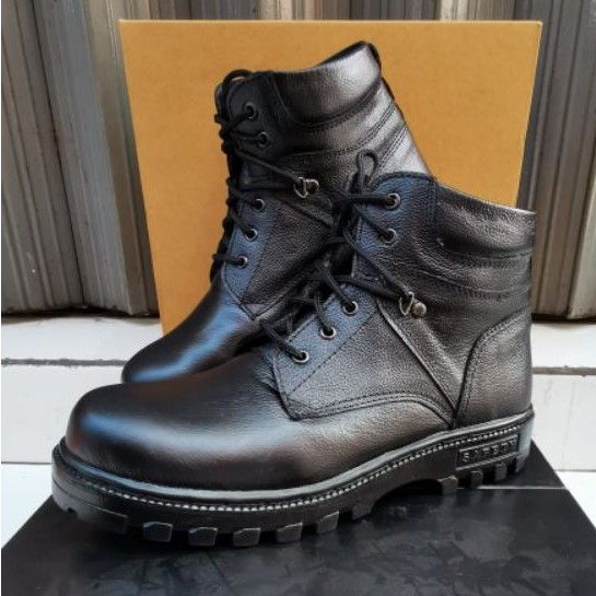 Sepatu Boots Safety Pria Kulit Asli