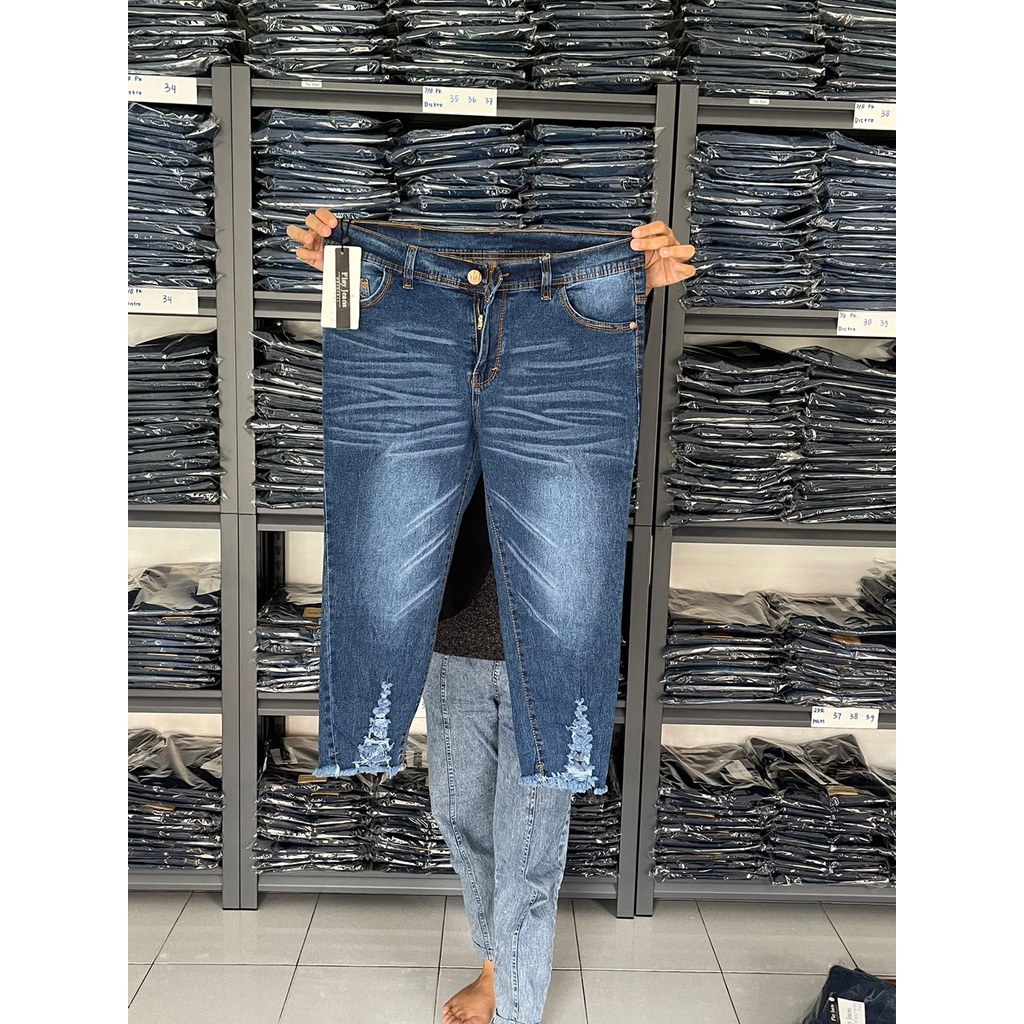 Celana Jeans 7/9 Sobek Jumbo Pinggang Resleting 7/9 Bigsize Sobek