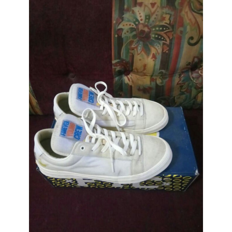 Sepatu FYC Caven Broken White, size eu 45 (fit 44)