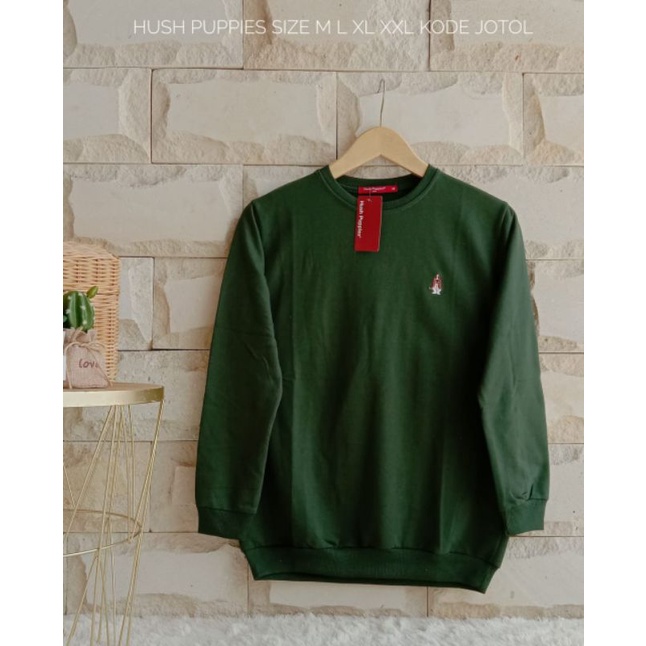 Sweater hush puppies cowok