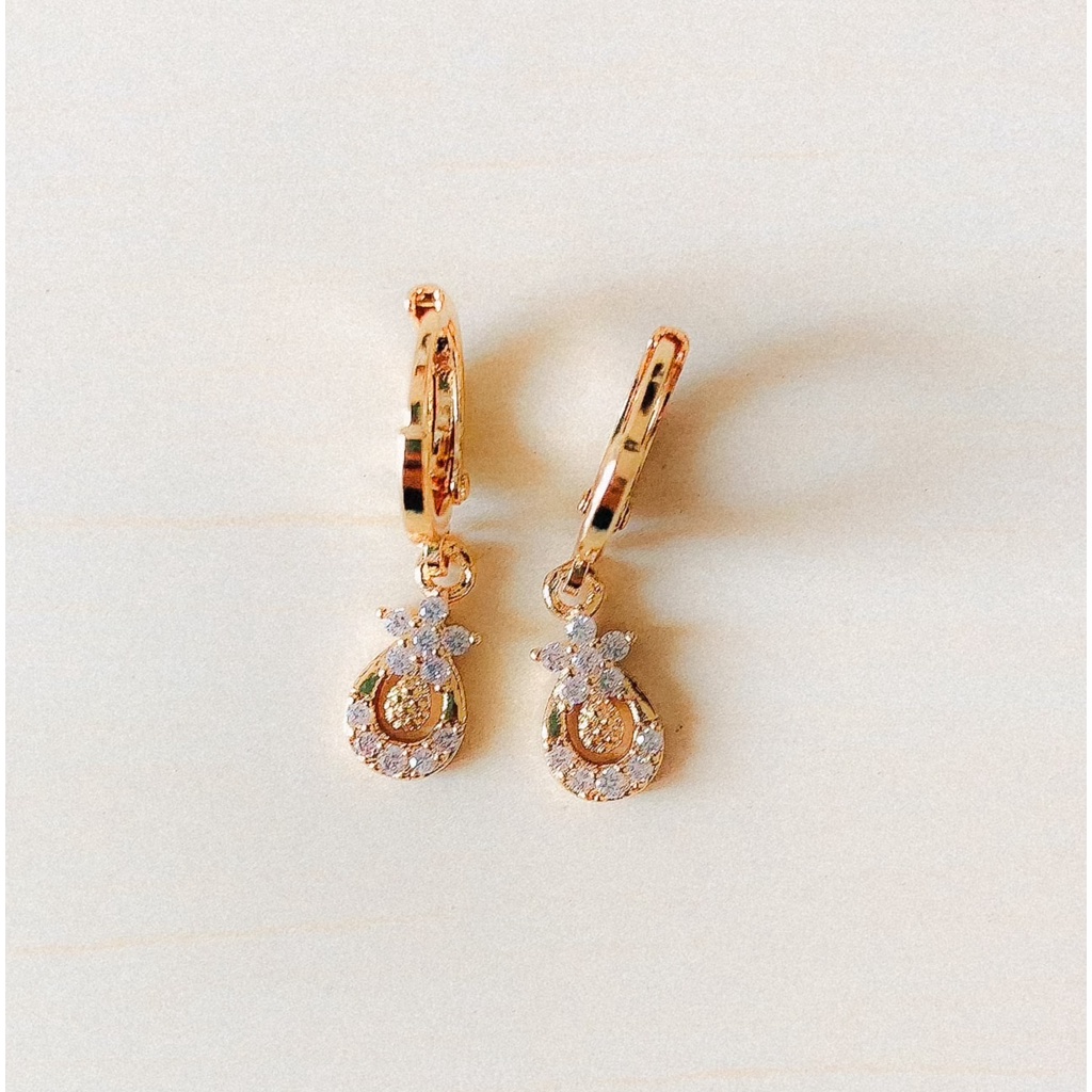 Anting Wanita Oval Drop Zirconia Gold Xuping-2
