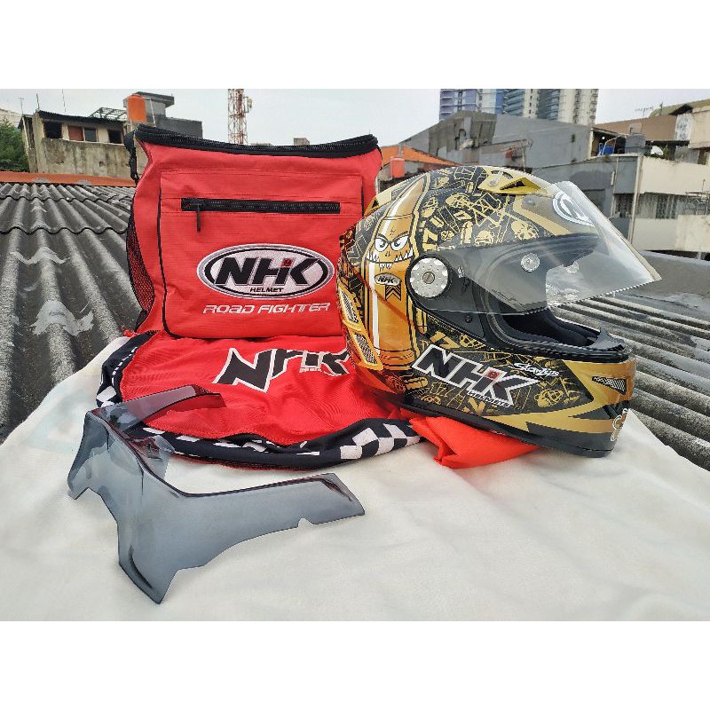 Helm NHK GP Pro Karel Abraham Gold Limited Edition