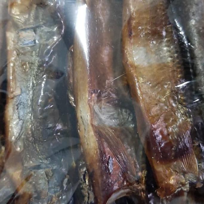 

Ikan roa asap tanpa kepala