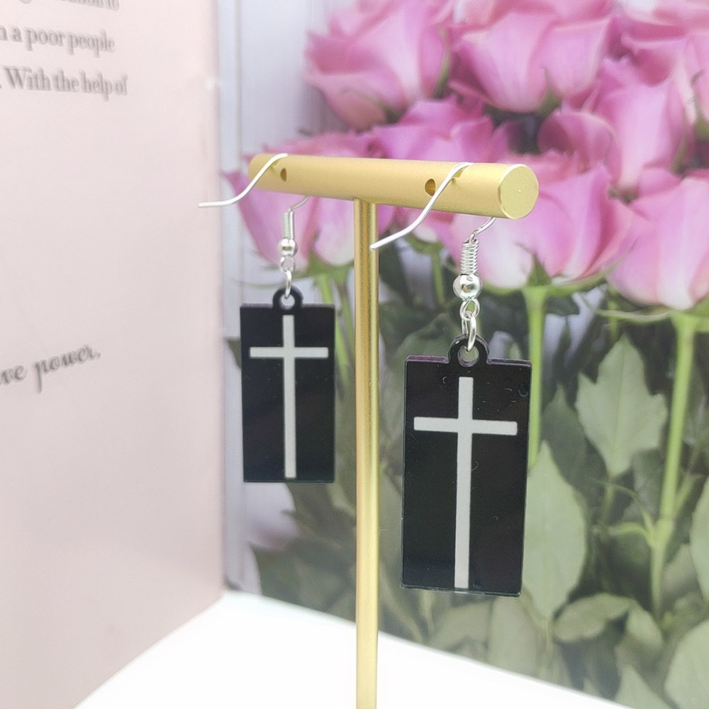 aaoottuuoo5.id Cod   Handmade Cross Pattern Acrylic Ear Clip Izana Kurokawa Hanafuda Tokyo Revengers Earrings Jewelry