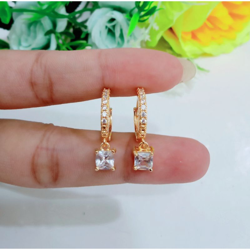 ANTING CLIP FULL PERMATA DENGAN LIONTIN MOTIF