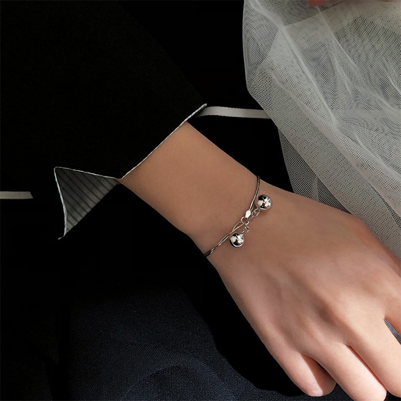 AZ200 [COD✔] Gelang Bahan Titanium Steel Dengan Lonceng Ganda Untuk Wanita