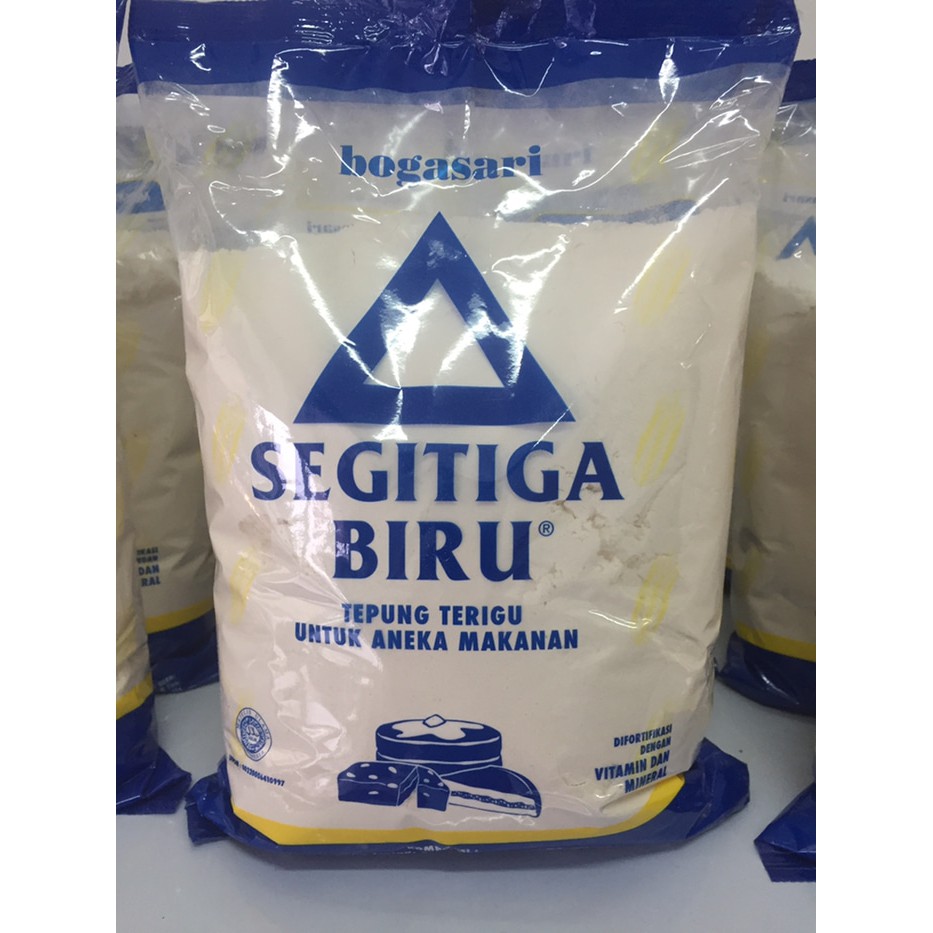 1 kg tepung terigu Segitiga Biru transparan