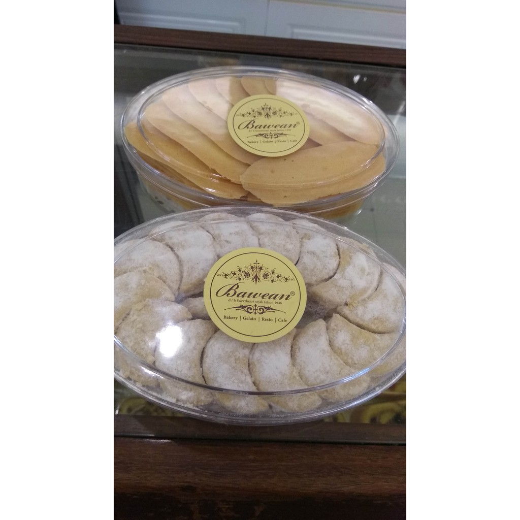 

LIDAH KUCING PUTRI SALJU BAWEAN SWEETHEART BANDUNG BEST SELLER HAMPERS HAMPER NATAL CHRISTMAS PAKET PACKAGE FESTIVE SEASON CNY CHINESE NEW YEAR MOONCAKE IMLEK LEBARAN IDUL FITRI RAMADAN GIFT ORNAMEN HIASAN OLEH OLEH AUTHENTIC ORIGINAL KULINER JAJANAN CEMI