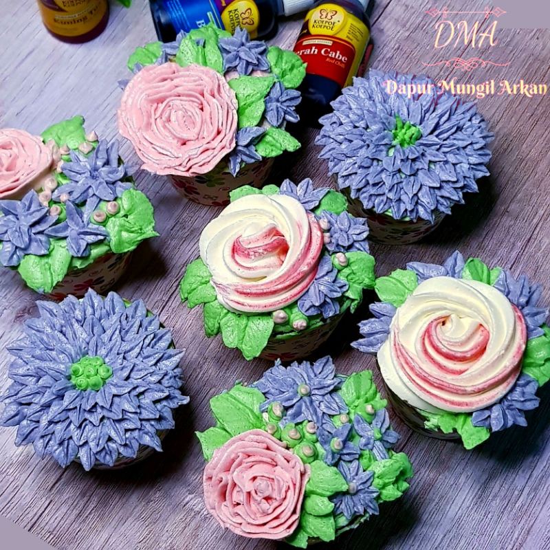 

Cupcake hias / cupcake birthday / cupcake hantaran