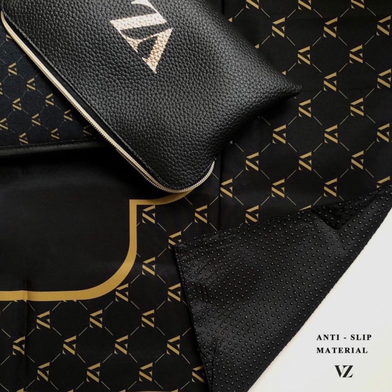 VZ Exclusive Prayer Mat, Set Include: Sajadah, Al-Quran, Pouch by Vivi Zubedi