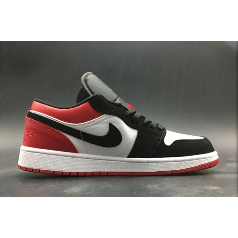NIKE AIR JORDAN 1 LOW BLACK TOE