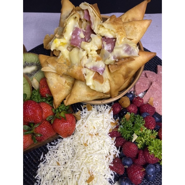 

SAMBOZA SMOKEBEEF EXPRESS BY ROTICOKLATKU.EXPRESS samboza enak gorengan