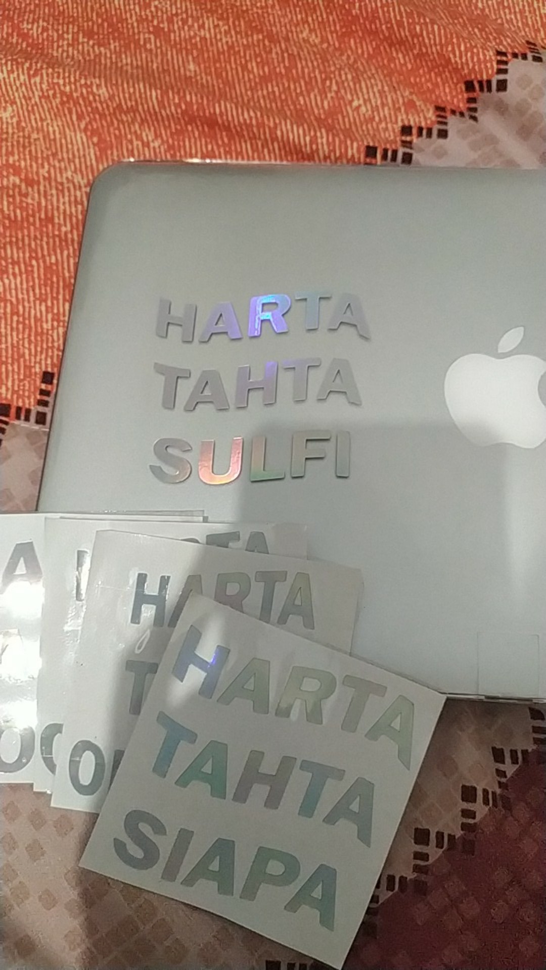 Stiker Cutting Harta Tahta Hologram