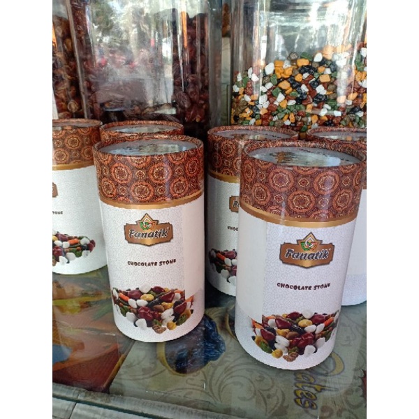 

Coklat kaleng batu kerikil premium packing 1 kg