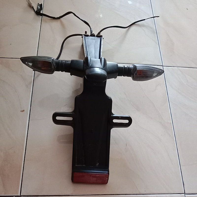 spakbor belakang yamaha R 15 lama