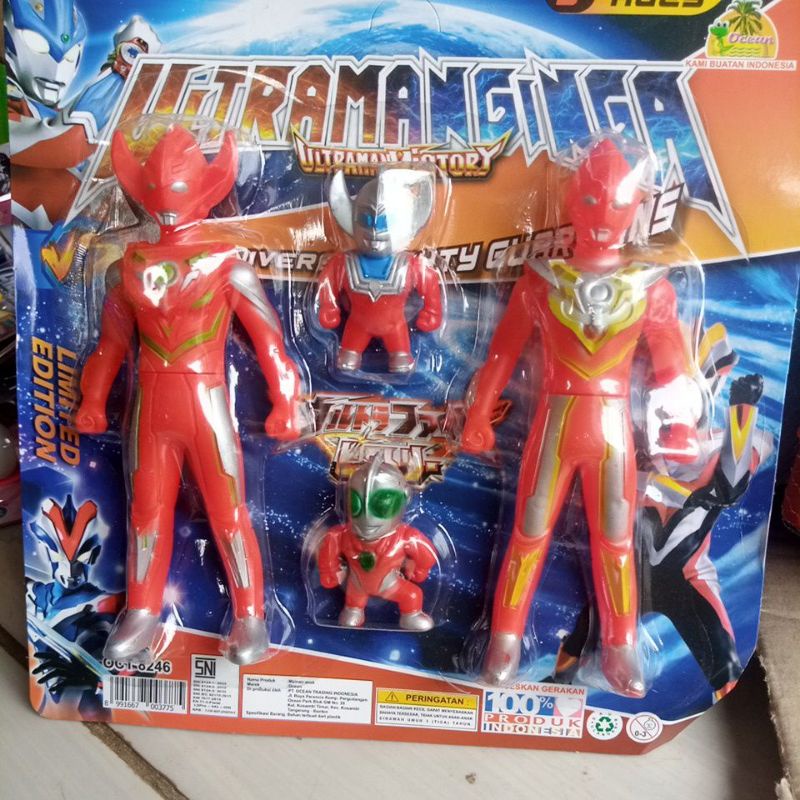 mainan Ultraman besar Dan kecil