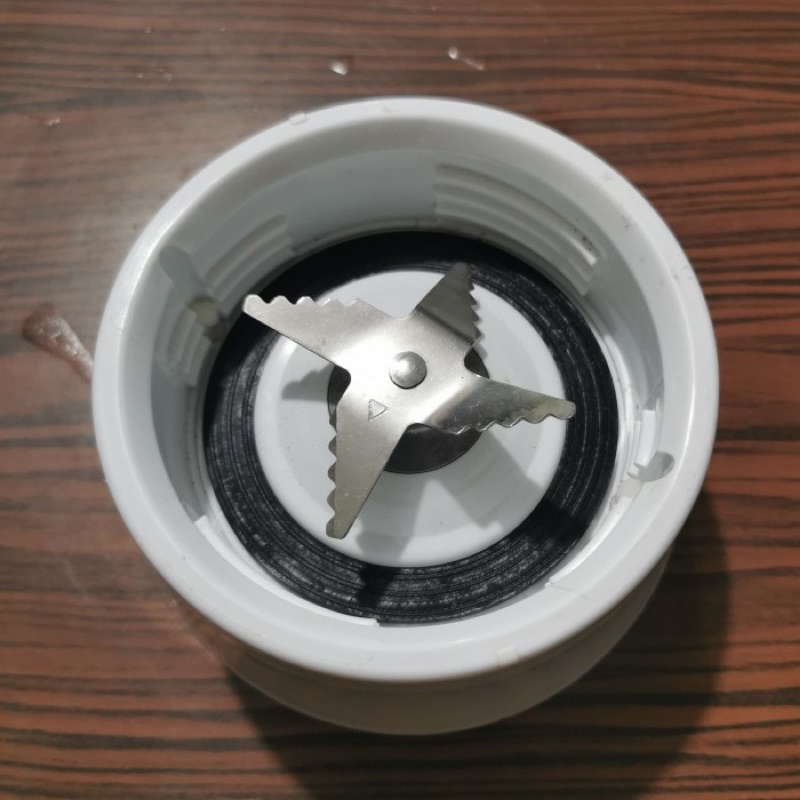 Mounting pisau jus philips hr 1741