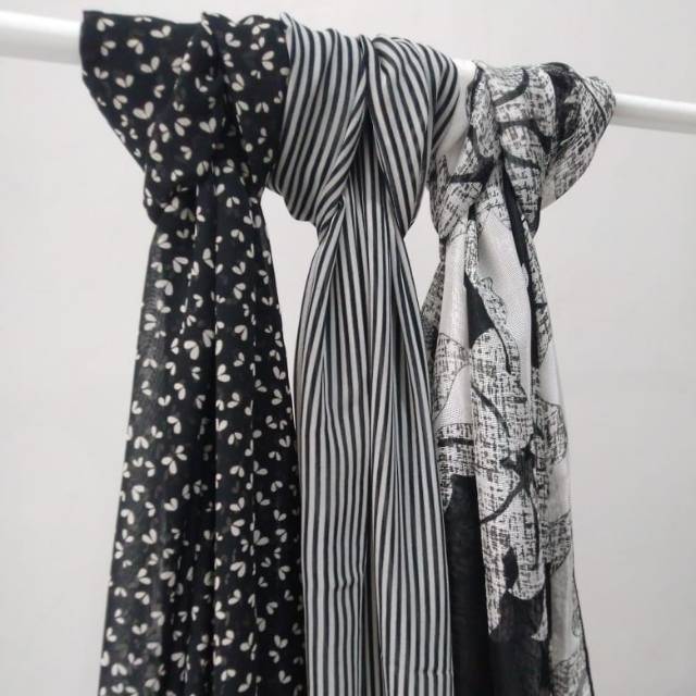 Pashmina Scarf Jilbab Monochrome [preloved]