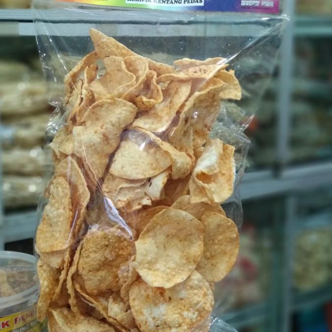 

keripik kripik kentang pedas bhek putra