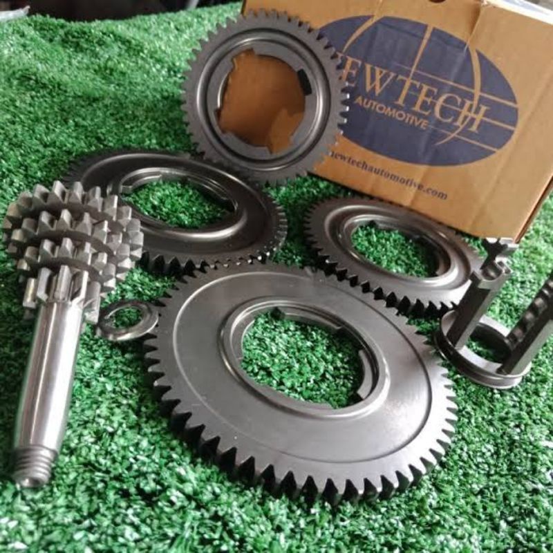 Gearbox Gigi 4 speed Set NIP Newtech Italy Vespa PTS Special Darling ET3 SS