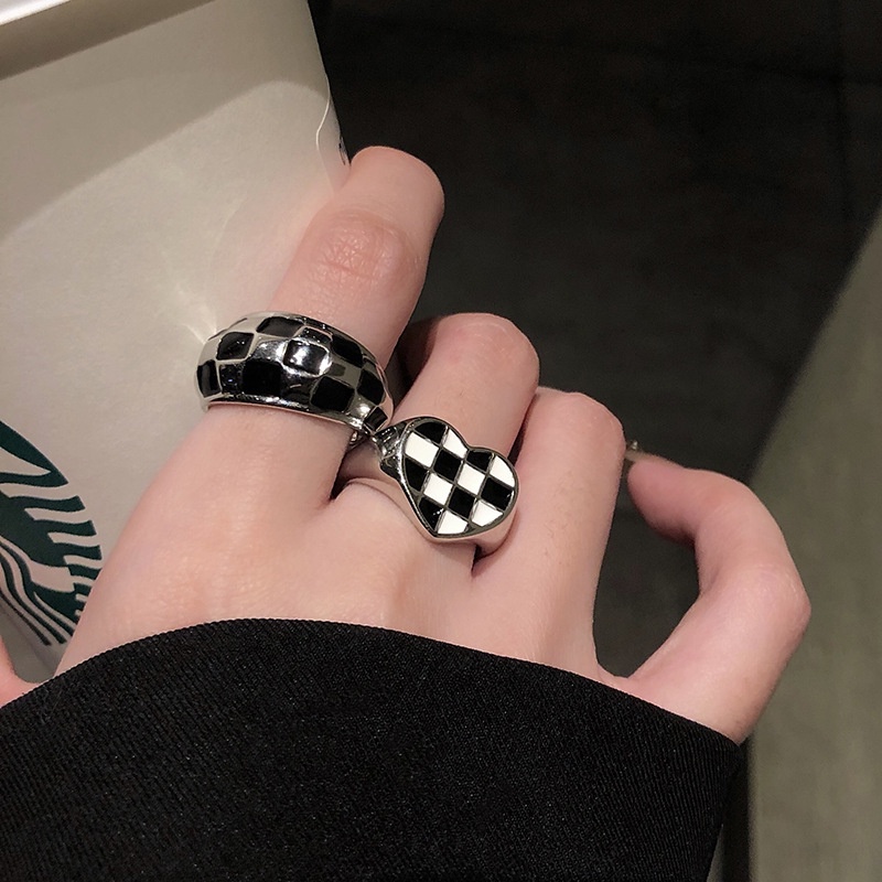 YEEZII 6Pcs/Set Retro Heart Ring Set Silver Hollow Butterfly Rings Black Gem Checkerboard Ring for Women Accessories Jewelry
