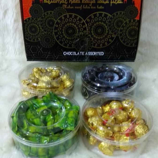 

Promo Paket Kue Lebaran Coklat Toples 4In1