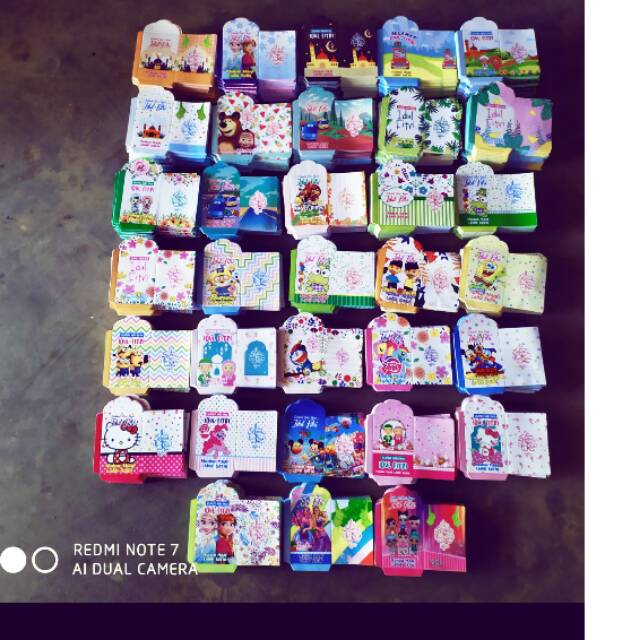 

Amplop lebaran kertas karakter