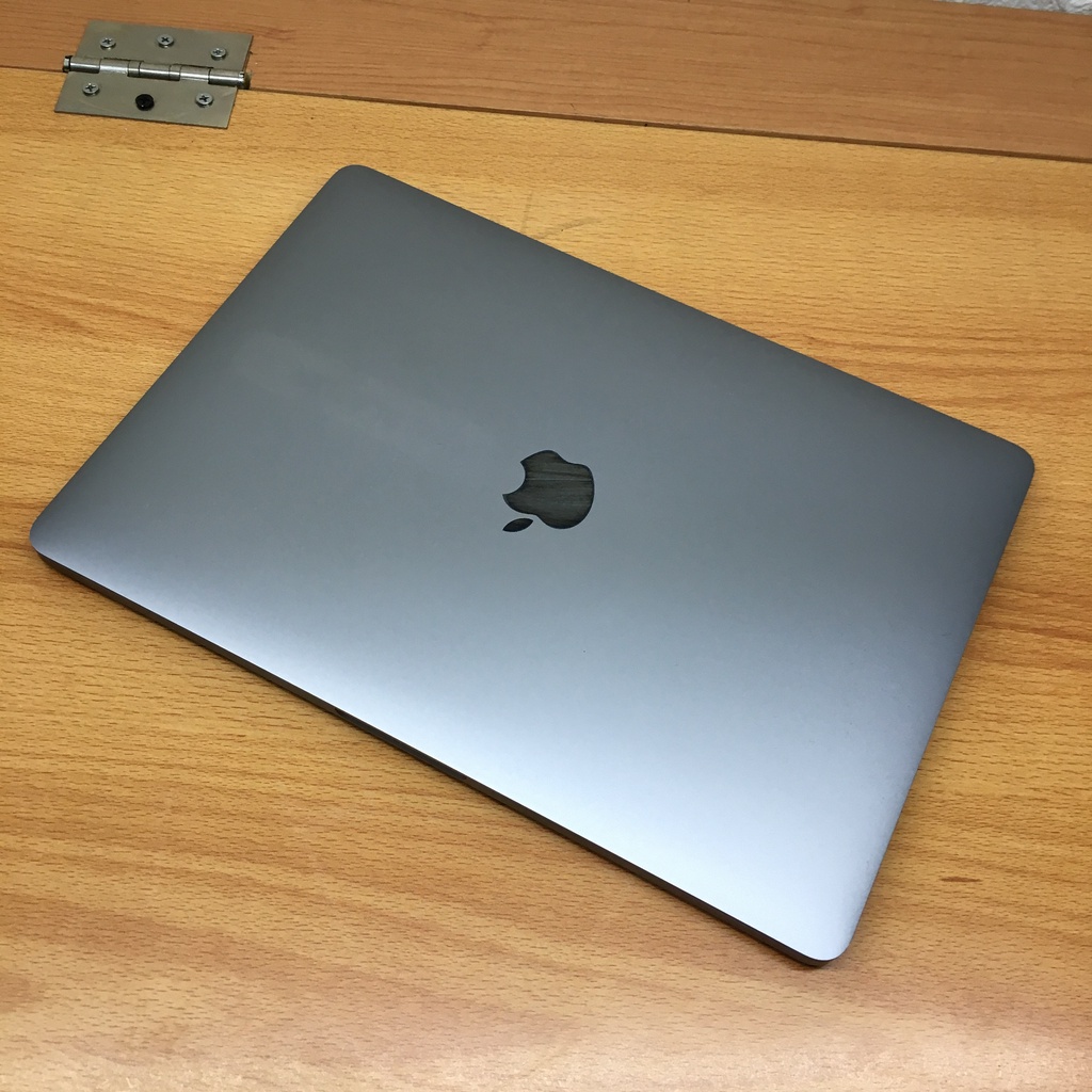 MacBook Pro 2017 13 Inch Mati Minusan Cocok Buat Bahan Kanibalan