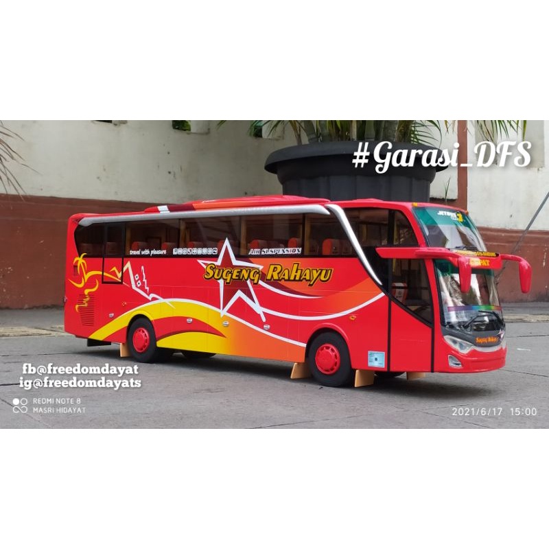 Miniatur Bis Sugeng Rahayu "Golden Star" JETBUS3 SHD Skala 20 (NK)