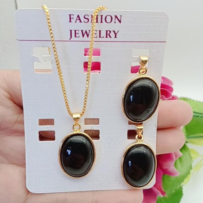 kalung liontin hitam model bulat impor tercantik