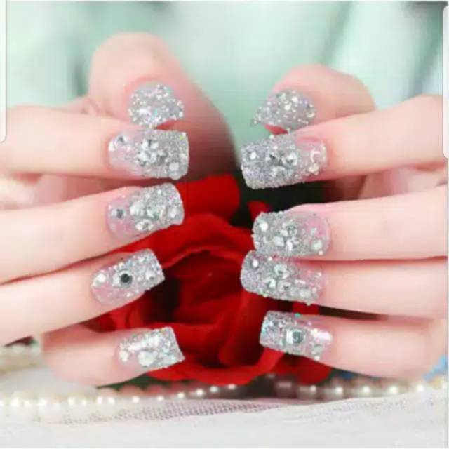 Kuku palsu 24 pcs silver glitter