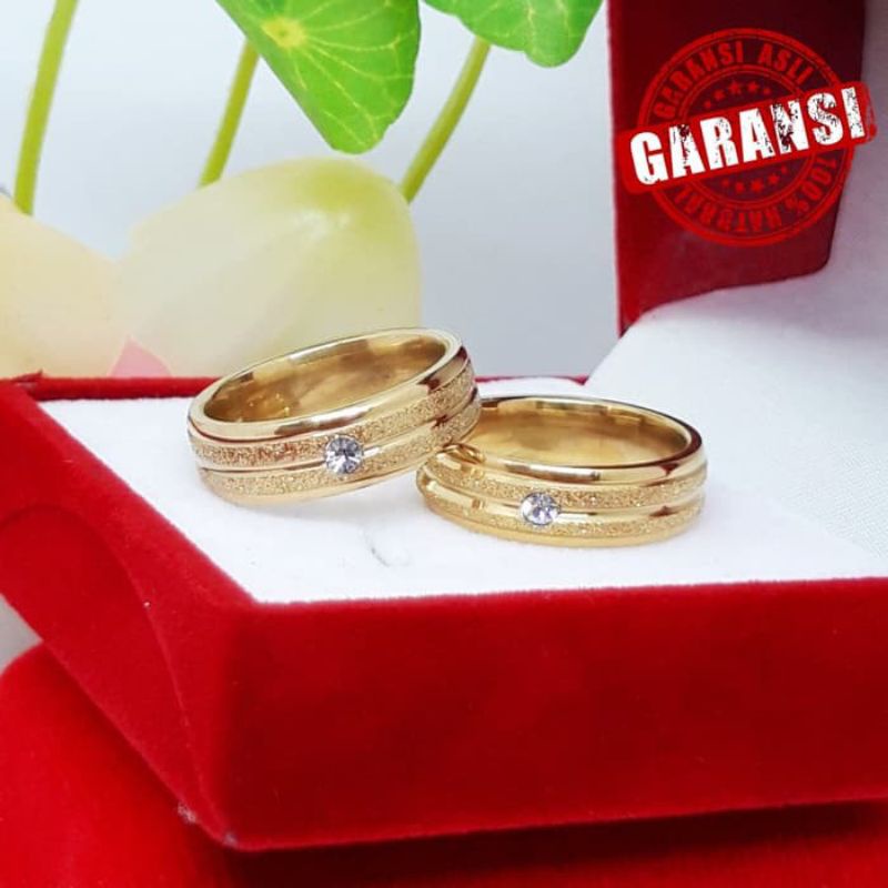 Cincin pasir permata simple dan glamour