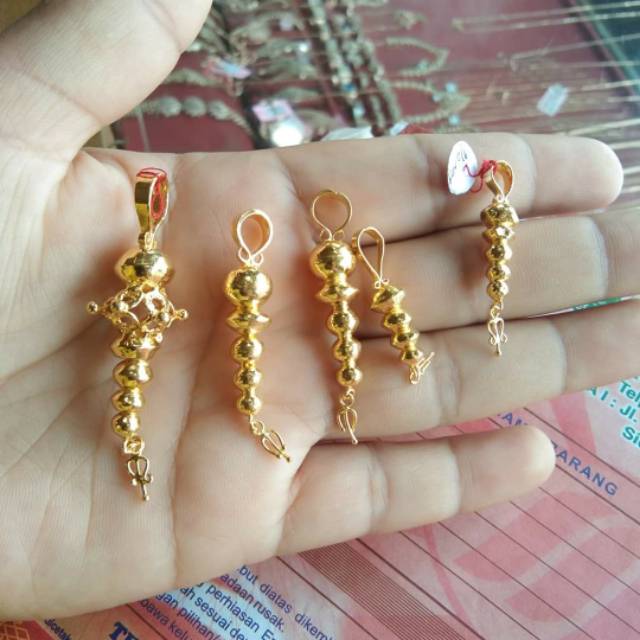 Liontin Menara Emas LM/London 24K kadar 99,9%